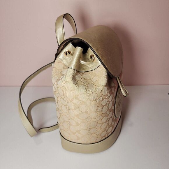 NWT Coach CF386 Dempsey Drawstring Backpack Jacquard Metallic Soft Gold - Picture 5 of 9